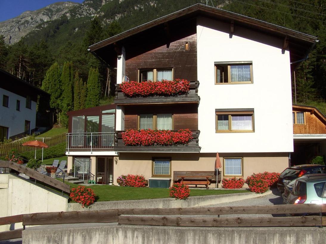 Pension Jaeger Trins Extérieur photo