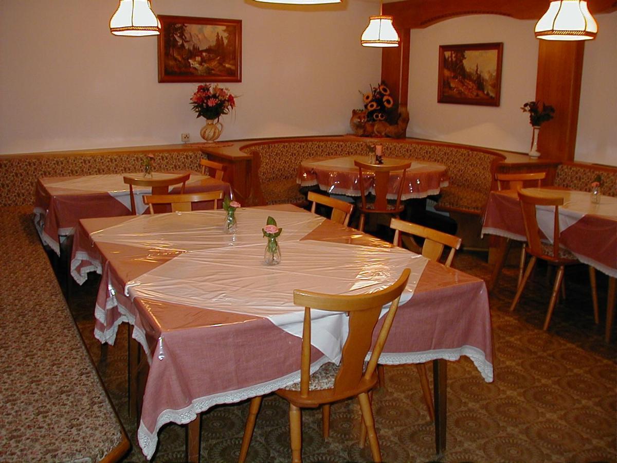 Pension Jaeger Trins Extérieur photo